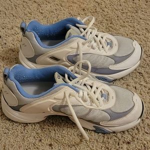 Reebok DMX walking shoe, size 8.5